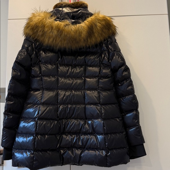 S13 NEW YORK ~ XL Chelsea High-Shine Faux-Fur-Trim Hooded Down Puffer Coat - Picture 2 of 12